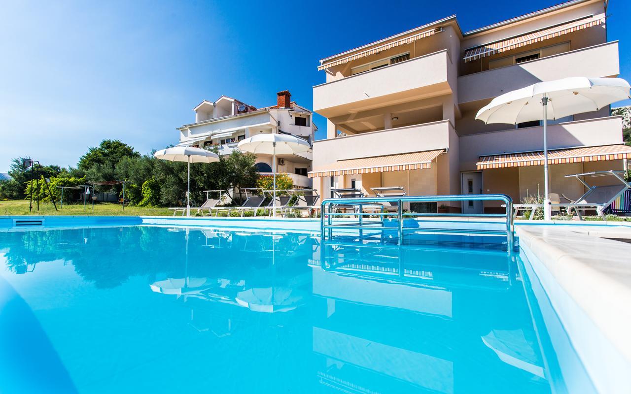 Apartments Viktorija 2 Baska  Luaran gambar