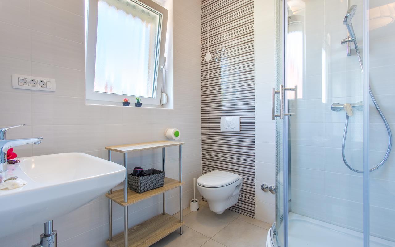 Apartments Viktorija 2 Baska  Luaran gambar