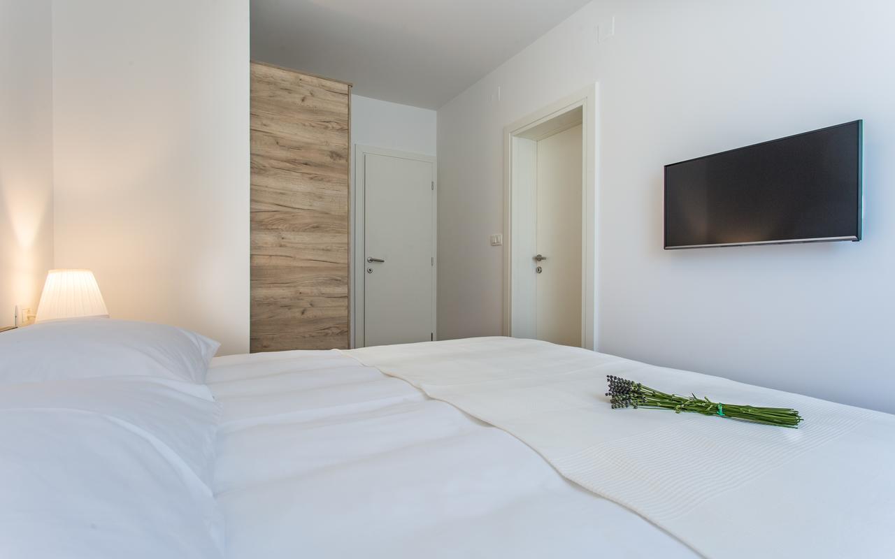 Apartments Viktorija 2 Baska  Luaran gambar
