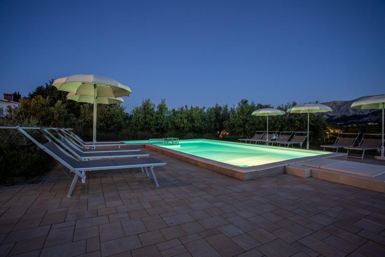 Apartments Viktorija 2 Baska  Luaran gambar