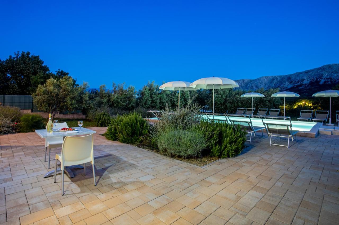Apartments Viktorija 2 Baska  Luaran gambar